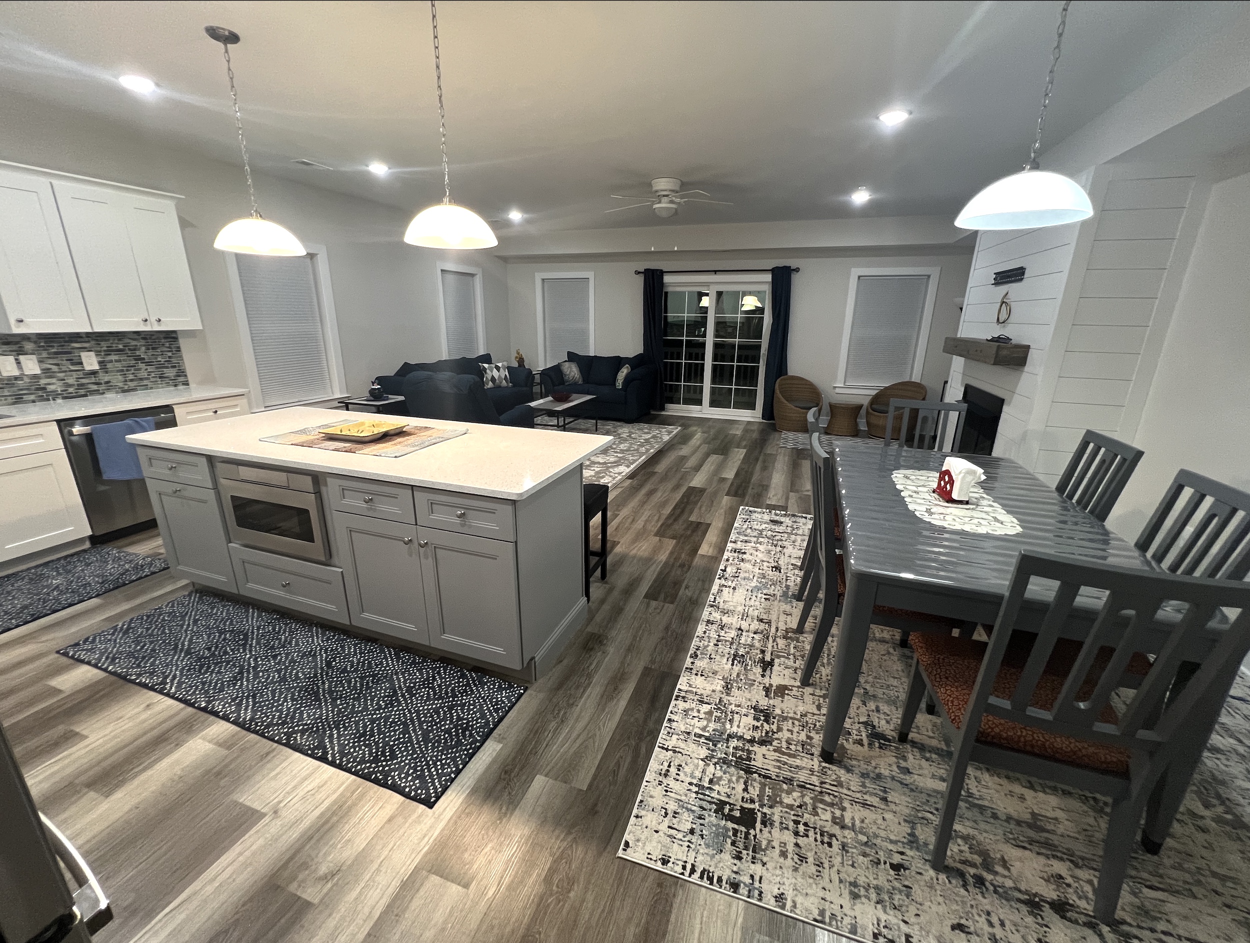 BRAND NEW Construction: Full Size Outdoor Shower + Rooftop Deck!