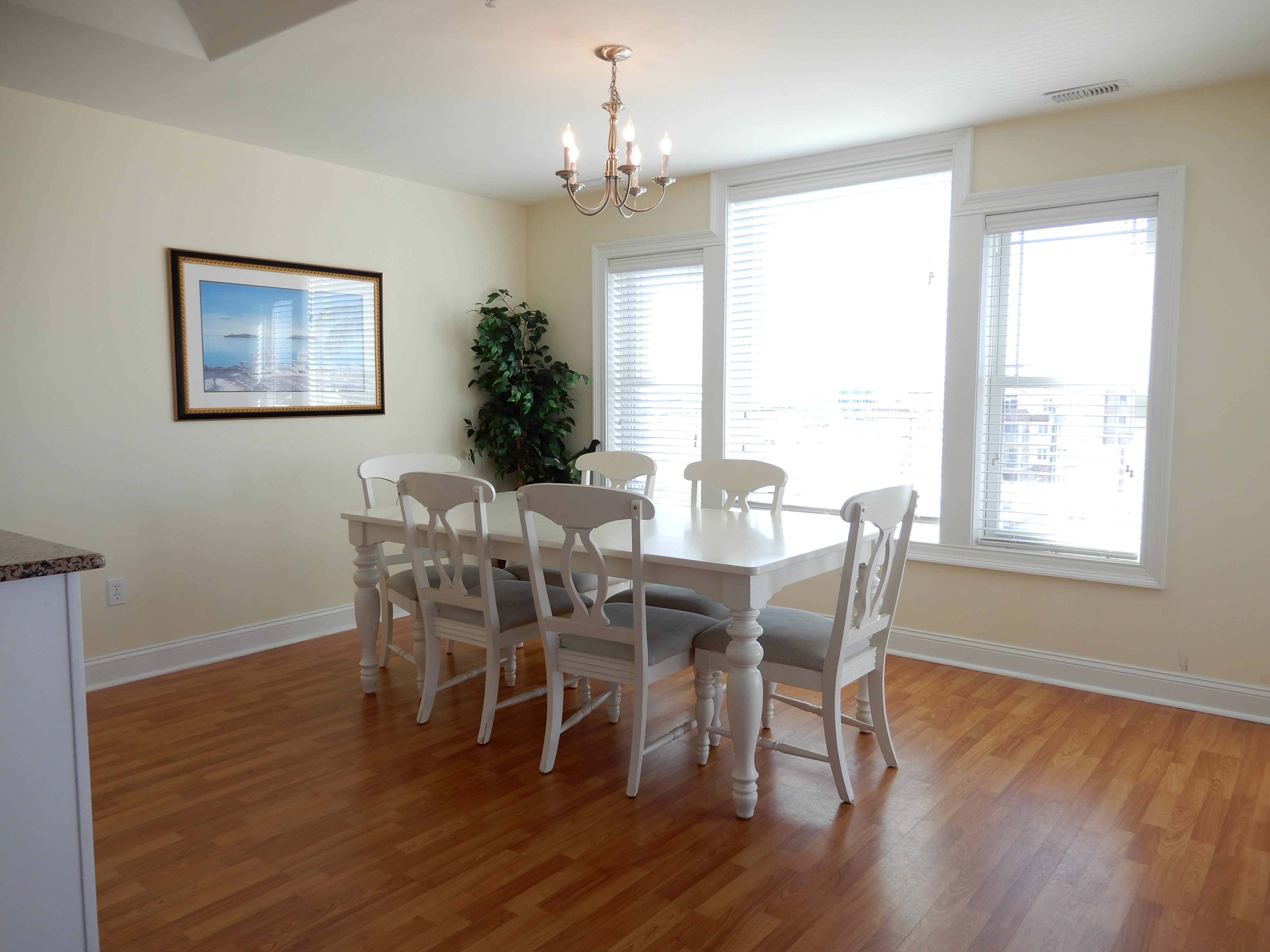 Monarch 4 Bed 3 Bath 301