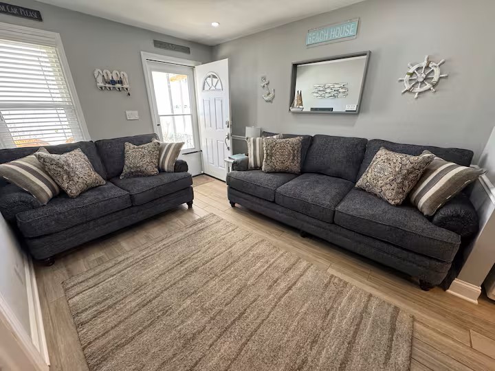 Claymont Condominiums UNIT 4