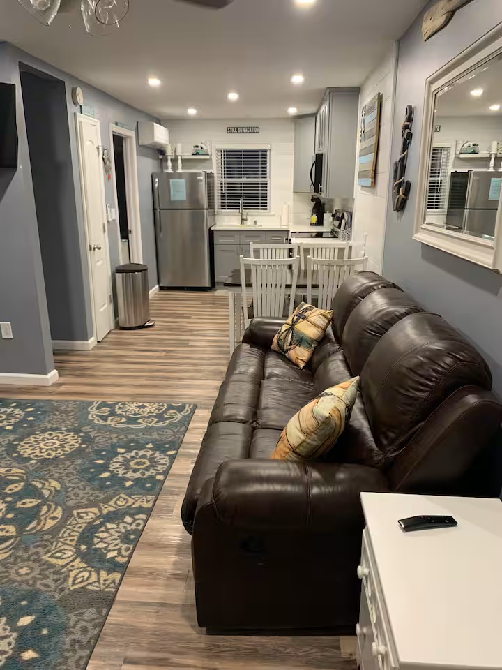 Claymont Condominiums UNIT 5